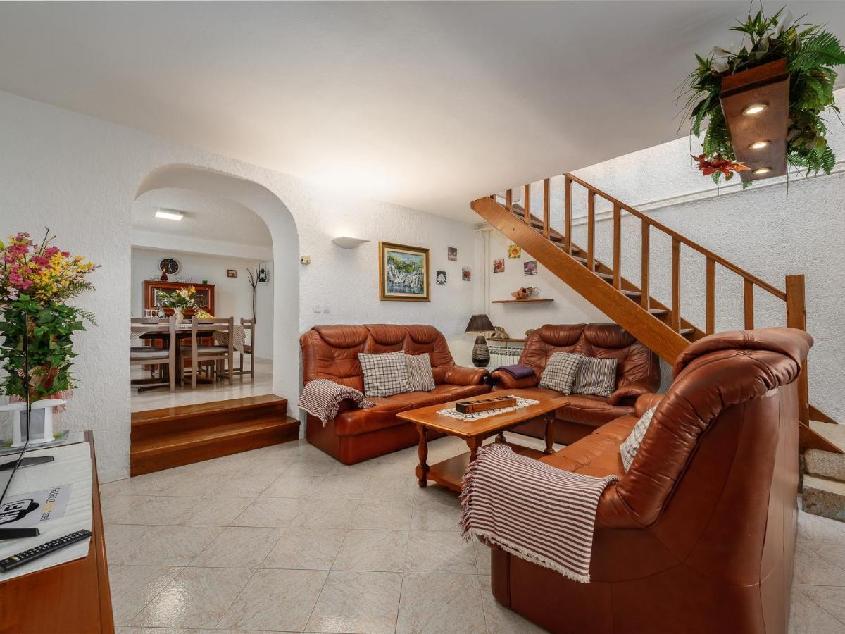Casa Astrid By The Sea In بوريتش المظهر الخارجي الصورة